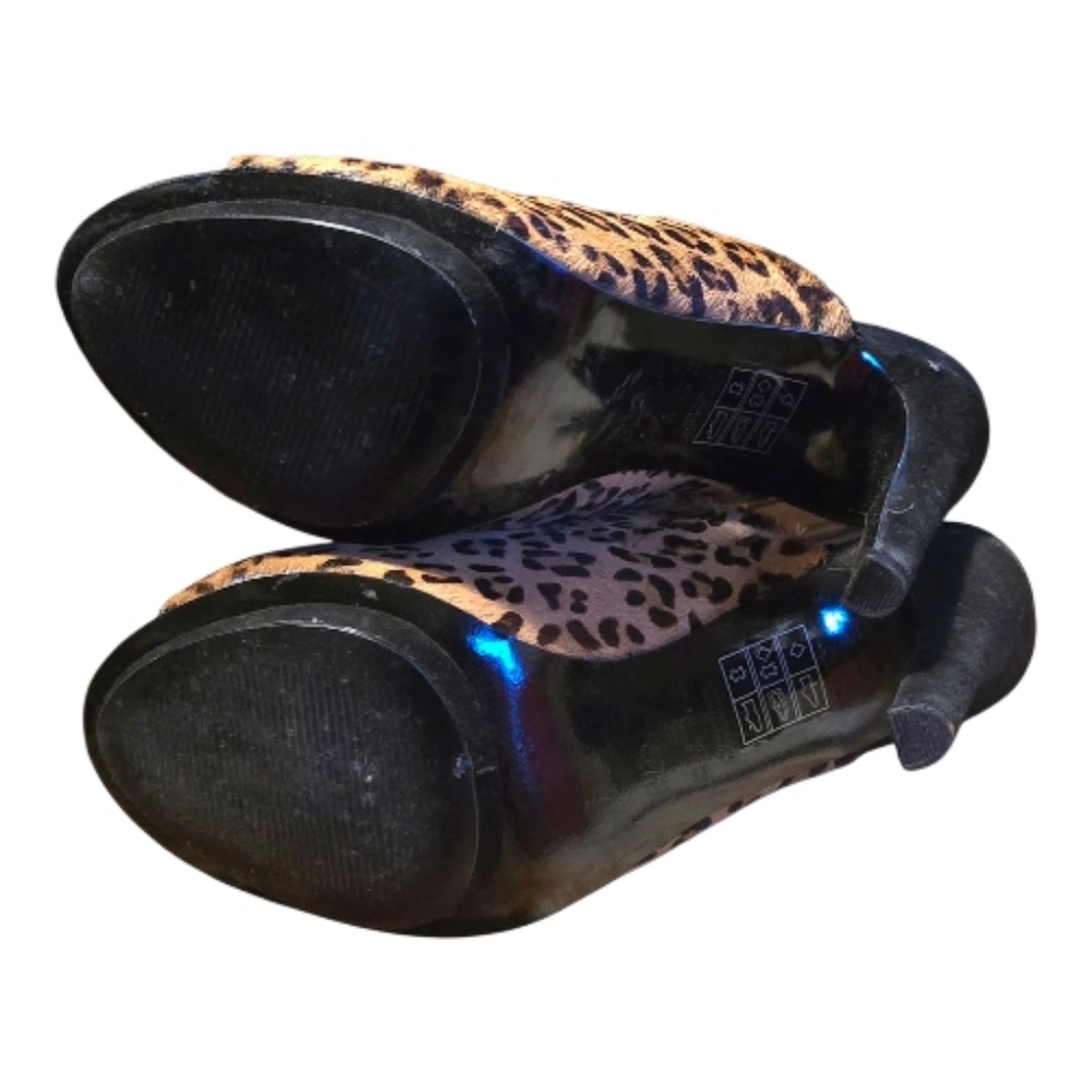 Leopard Print Women's Mules - Picture 3 of 5